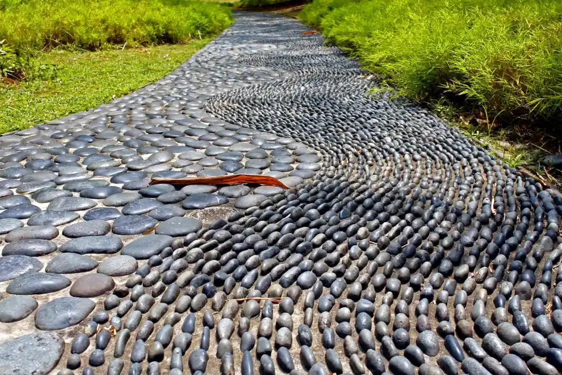reflexology path This Reflexology Path was shot by alantankenghoe at the Singapore Botanic Gardens with a Sony NEX-5. You are supposed to walk bare-footed on this path and it is supposed to improve your health in what is known in ancient Chinese as Foot Reflexology.